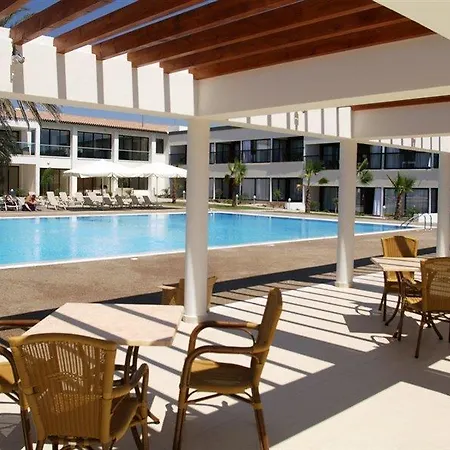 Royal Blue Hotel & Spa